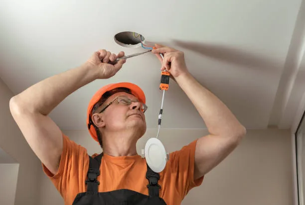Stan The Electrician - Photo 2