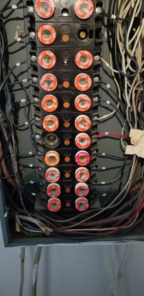 New World Electrical Services - Photo 4