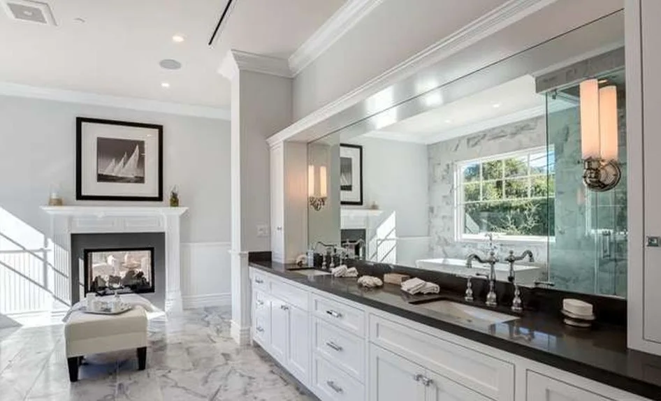 Contemporary Spa-Like Bathroom by ZC Development & Construction Inc. - Photo 4