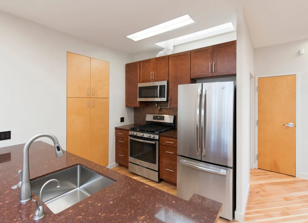 Uptown Oakland Loft by Reco Roberts Electric - Photo 3