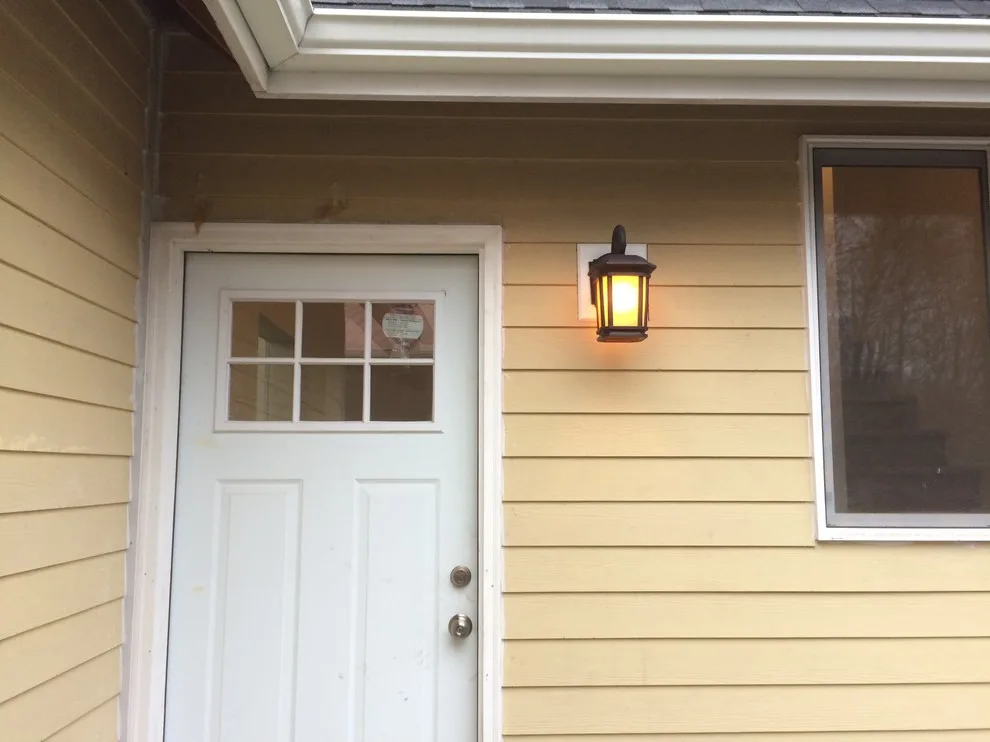 Exterior Lighting for New Residence by Reddy Watt Electrical - Photo 7