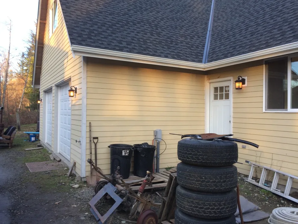 Exterior Lighting for New Residence by Reddy Watt Electrical - Photo 4