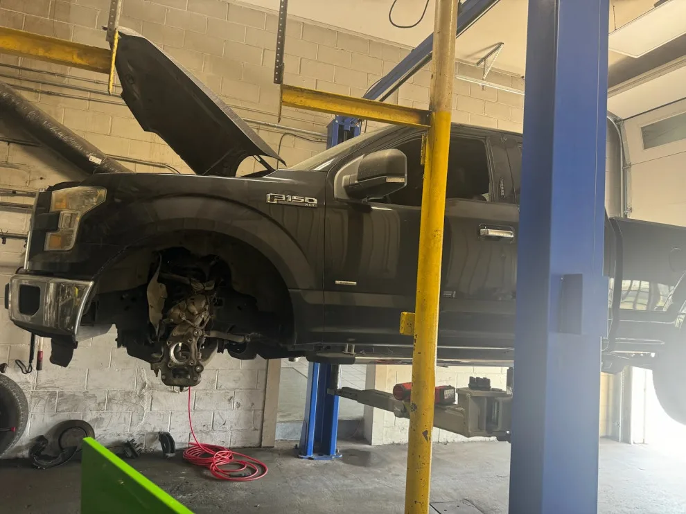 Pepe Auto Repair LLC - Photo 3