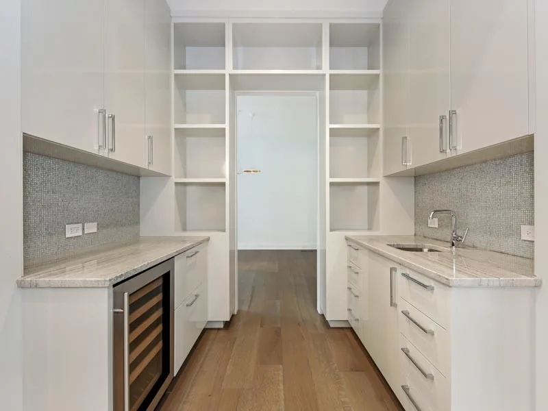 Contemporary Interiors by G & Z Electric Service, Inc - Photo 29