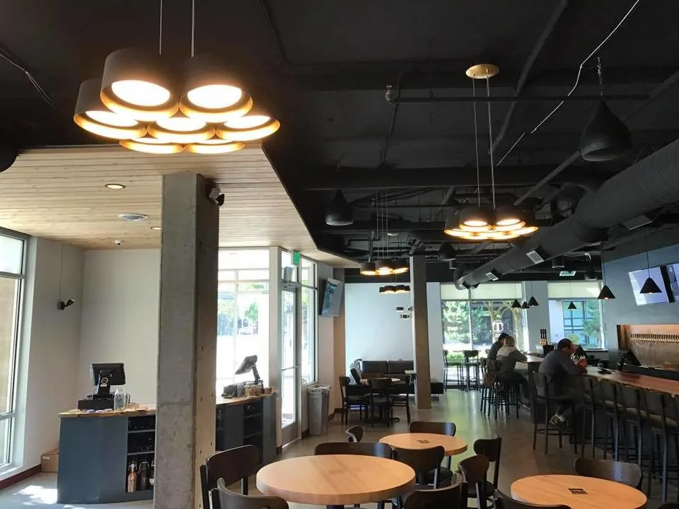 Teku Pub by Synergy Electric + Technology - Photo 3