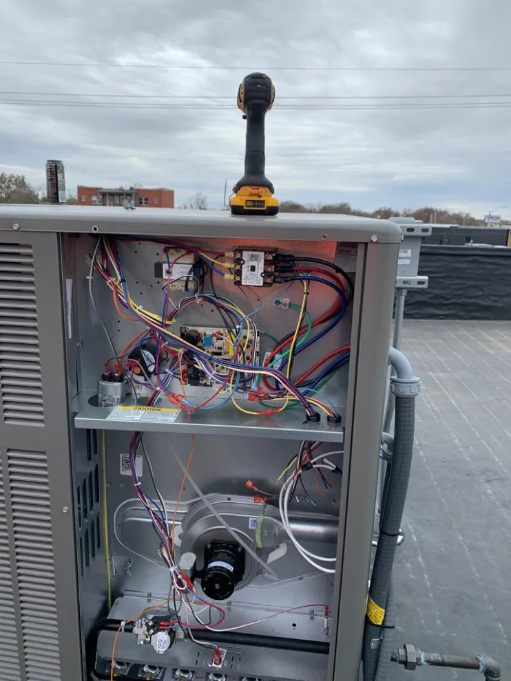 Uri's Electric LLC - Photo 9