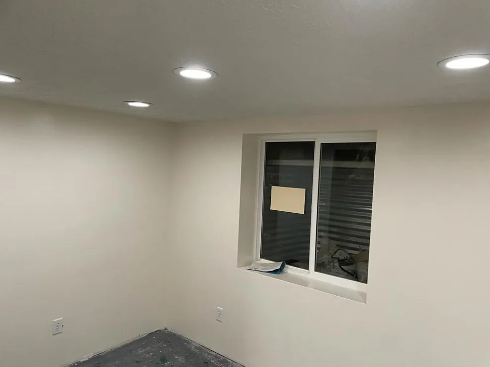 Uri's Electric LLC - Photo 10