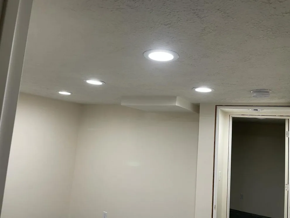 Uri's Electric LLC - Photo 14