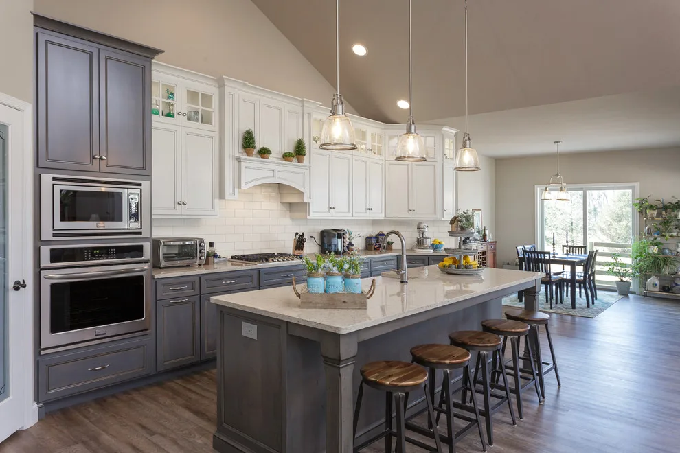 Dutch Wood Cabinetry, LLC - Photo 7