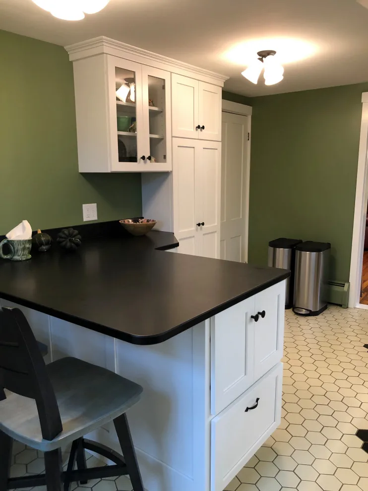 New England Cottage Culinary Space by Lynne Gushee Designs - Photo 2