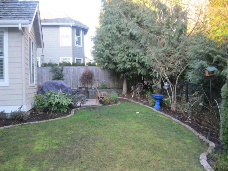 Sammamish Outdoor Living + Fire + Water by Alderwood Landscape Architecture And Construction - Photo 10