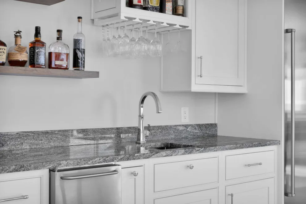 Kallio Oceanfront Condo Renovation by Ann-Marie by Woodsman Kitchens And Floors - Photo 21