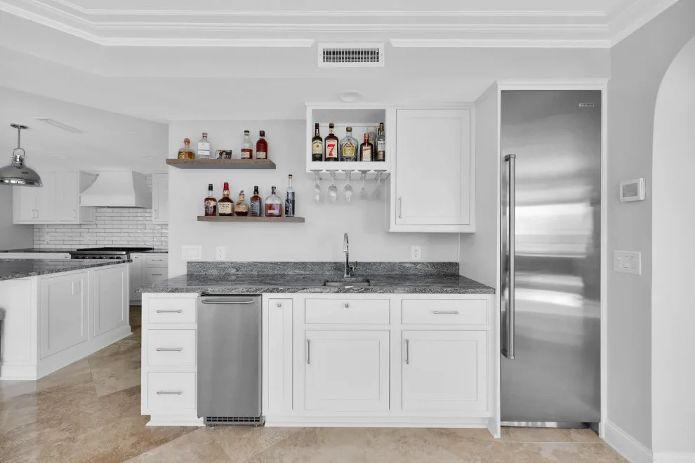 Kallio Oceanfront Condo Renovation by Ann-Marie by Woodsman Kitchens And Floors - Photo 18