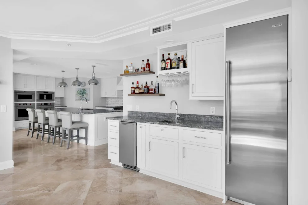 Kallio Oceanfront Condo Renovation by Ann-Marie by Woodsman Kitchens And Floors - Photo 26