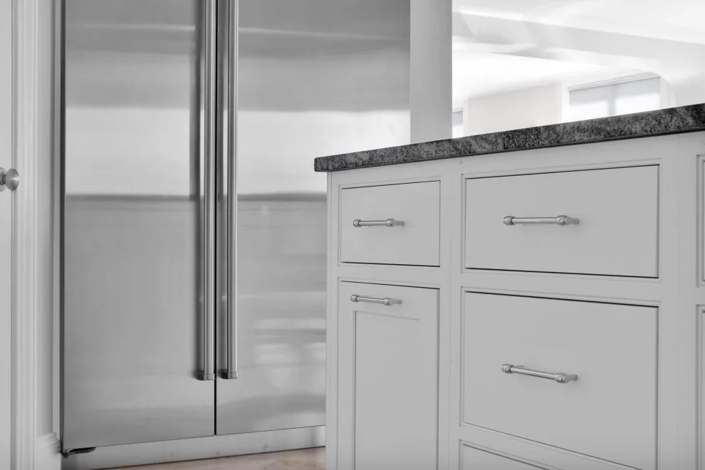 Kallio Oceanfront Condo Renovation by Ann-Marie by Woodsman Kitchens And Floors - Photo 20