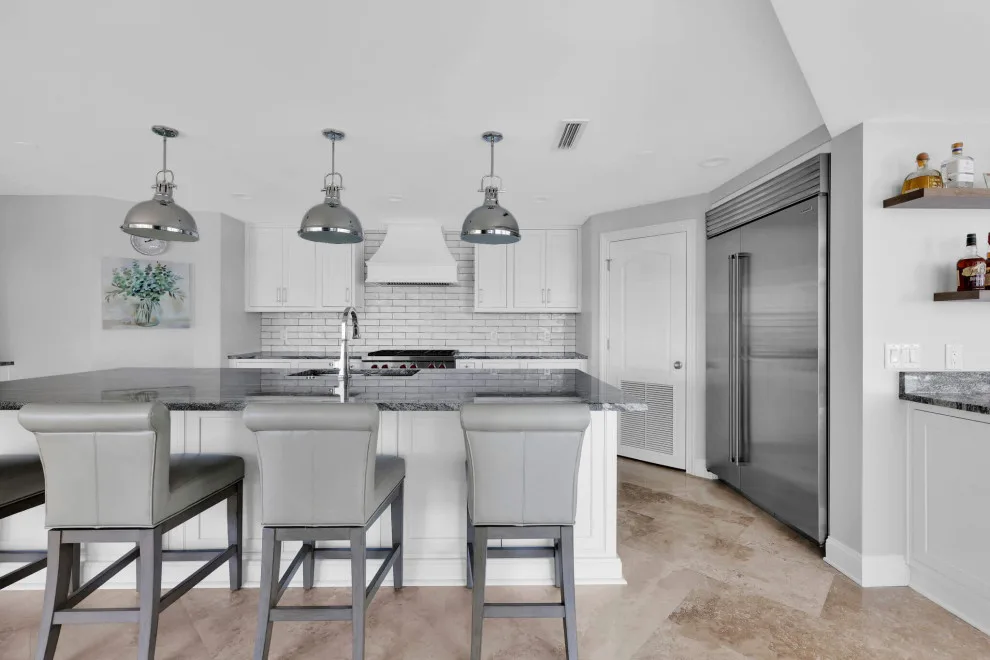 Kallio Oceanfront Condo Renovation by Ann-Marie by Woodsman Kitchens And Floors - Photo 24