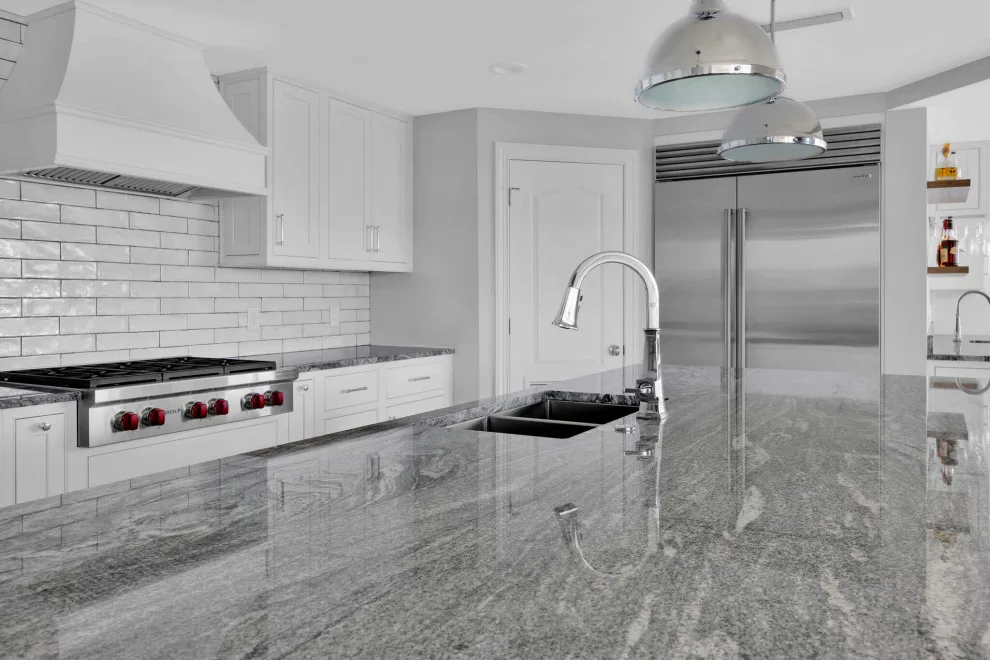 Kallio Oceanfront Condo Renovation by Ann-Marie by Woodsman Kitchens And Floors - Photo 15
