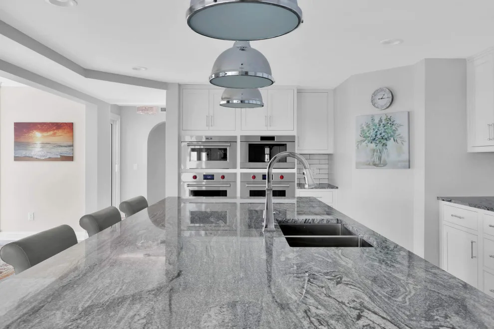 Kallio Oceanfront Condo Renovation by Ann-Marie by Woodsman Kitchens And Floors - Photo 6