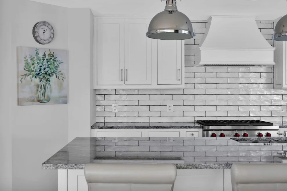 Kallio Oceanfront Condo Renovation by Ann-Marie by Woodsman Kitchens And Floors - Photo 8