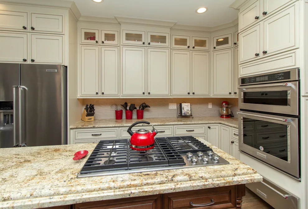 Oxbow Circle - Complete Home Makeover by Griffin Design - Photo 32