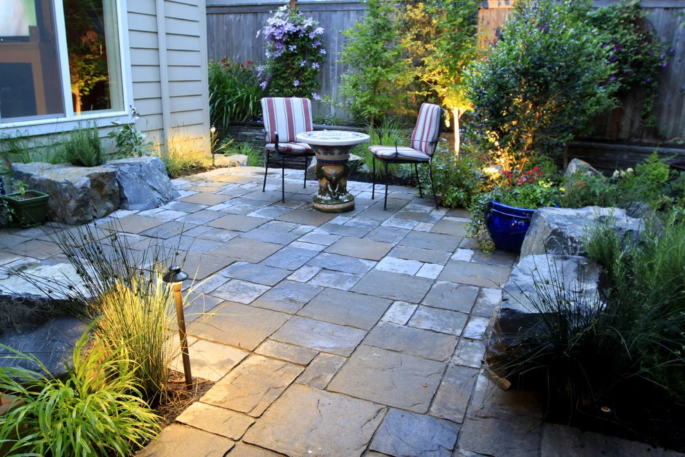 Sammamish Outdoor Living + Fire + Water by Alderwood Landscape Architecture And Construction - Photo 9