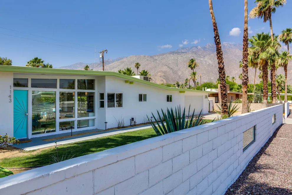 Mid-Century Getaway in Palm Springs by Melinamade - Residential Design + Interiors - Photo 9