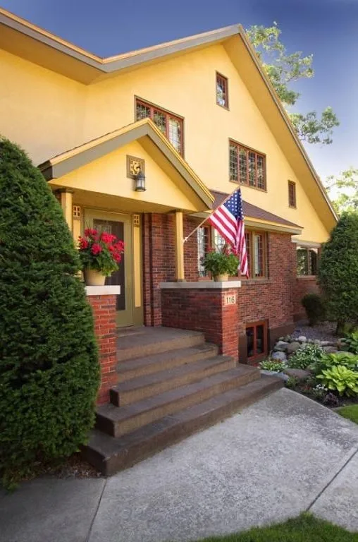 Elmslie Home Renovation 1926 by Westwind Woodworkers Inc. - Photo 25