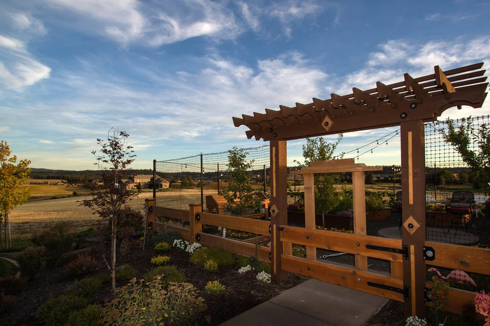 North Spokane Estate Retreat + Water by Alderwood Landscape Architecture And Construction - Photo 5