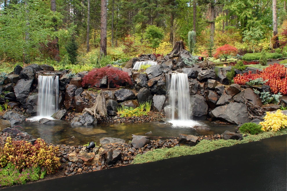 Private Luxury Estate by Alderwood Landscape Architecture And Construction - Photo 8