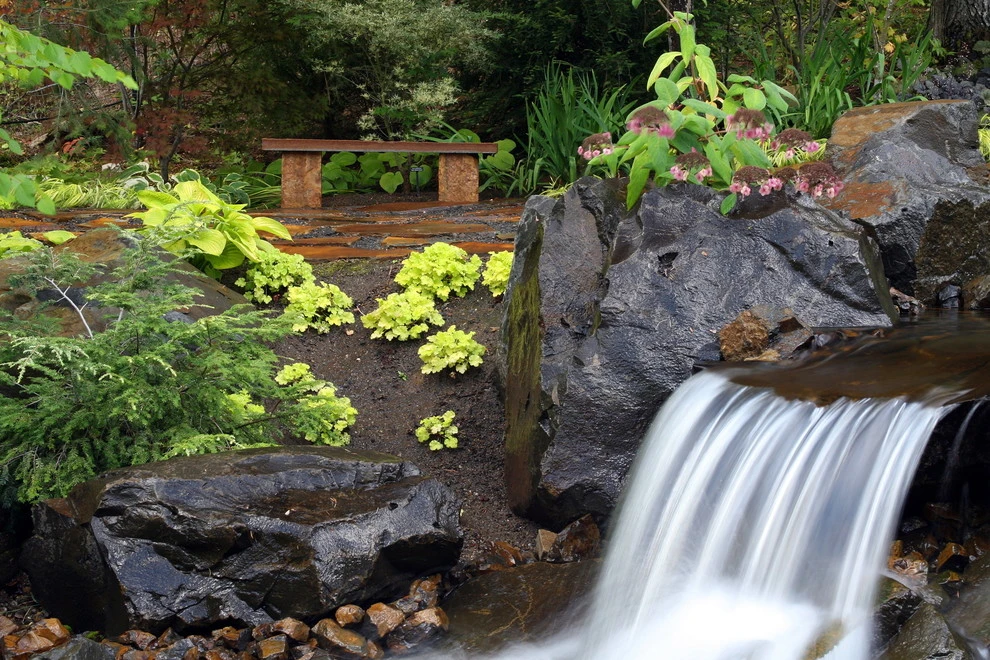 Private Luxury Estate by Alderwood Landscape Architecture And Construction - Photo 4
