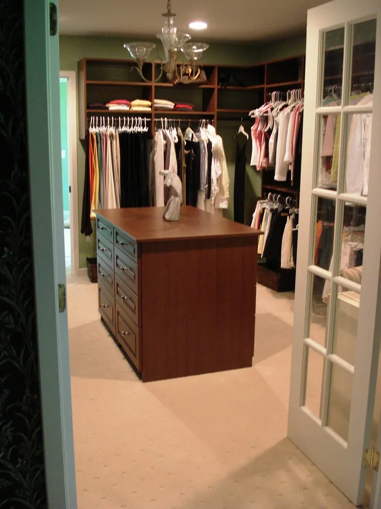 Personalized Wardrobe by Design Studio For Cabinetry - Photo 5