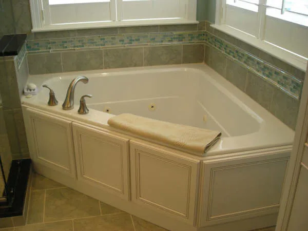 Pettit Primary Bathroom by Eva Keegan - Photo 5