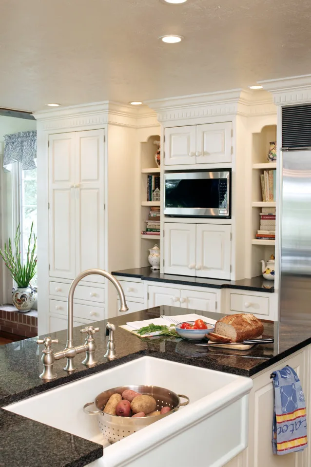 Simple & Elegant Cabinetry: Bellbrook, Ohio by The Kitchen Place - Photo 3