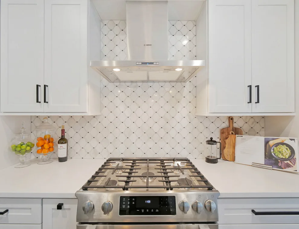 Ponte Vedra Beach - 90s Revamp by Woodsman Kitchens And Floors - Photo 2