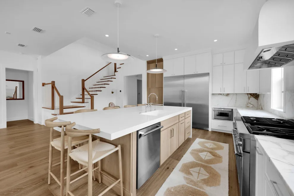 Terri Dubose - Palm Beach Inspired Kitchen and Wet Bar by Woodsman Kitchens And Floors - Photo 25