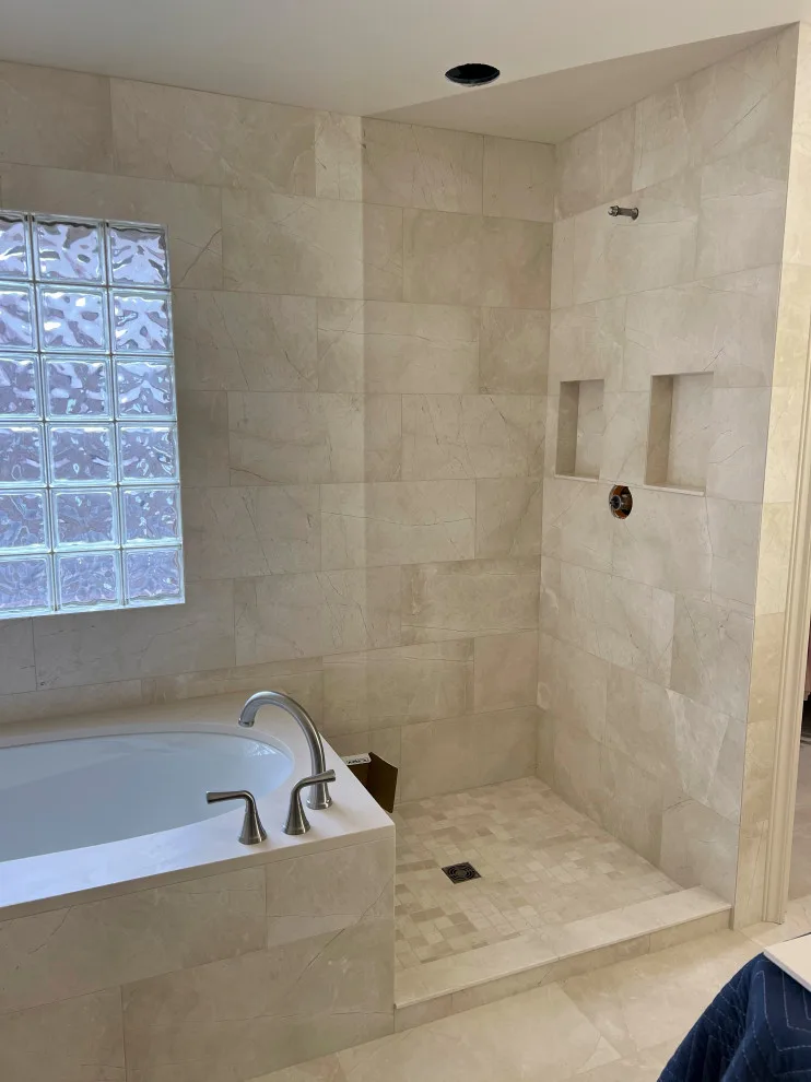 Post Oak Main Bathroom by Erin Welner Interiors, LLC - Photo 3