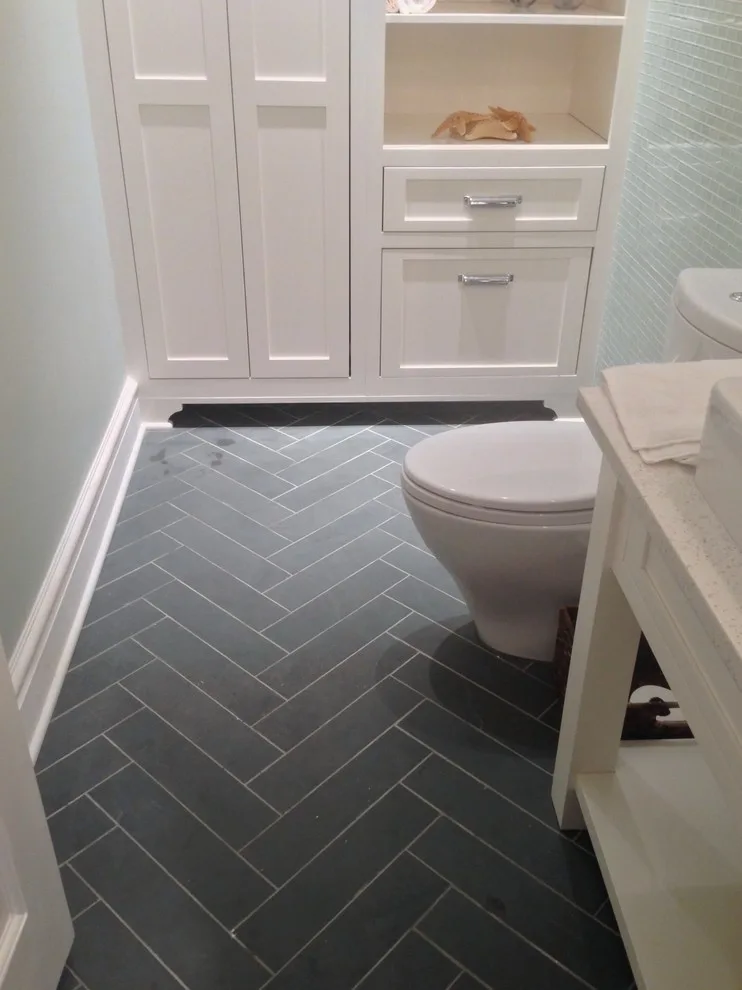 Contemporary bathroom retreat by Remodeling And Painting Experts Inc. - Photo 4