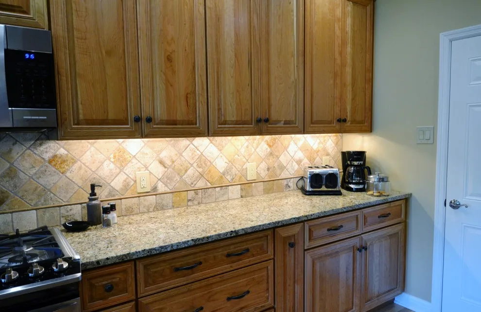 Cost-effective galley kitchen by Remodeling And Painting Experts Inc. - Photo 3