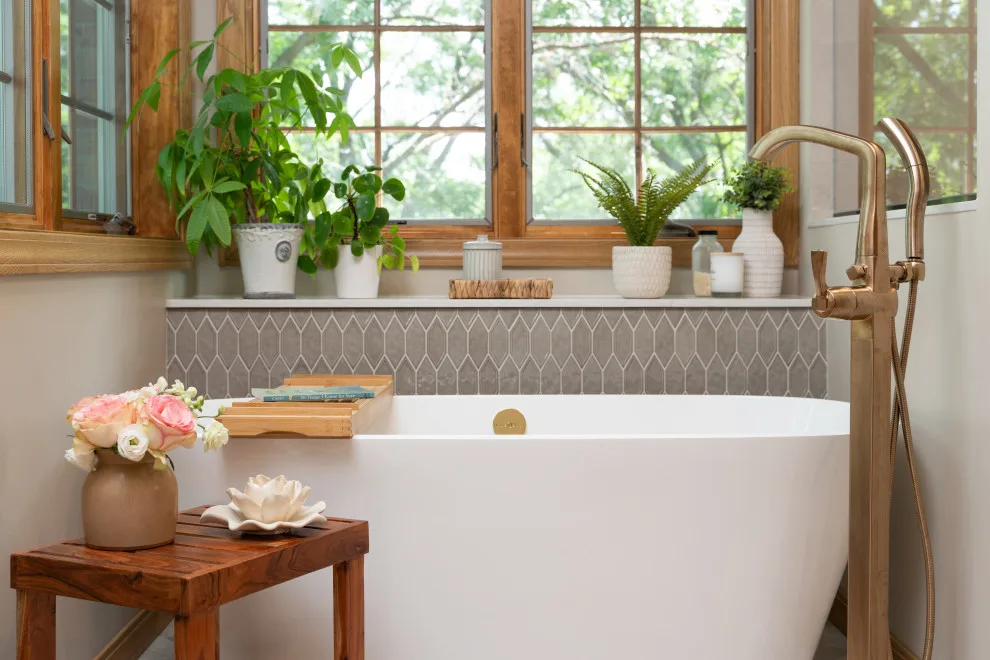 Main Bathroom Makeover by Tricia Hauser Tidemann - Photo 4