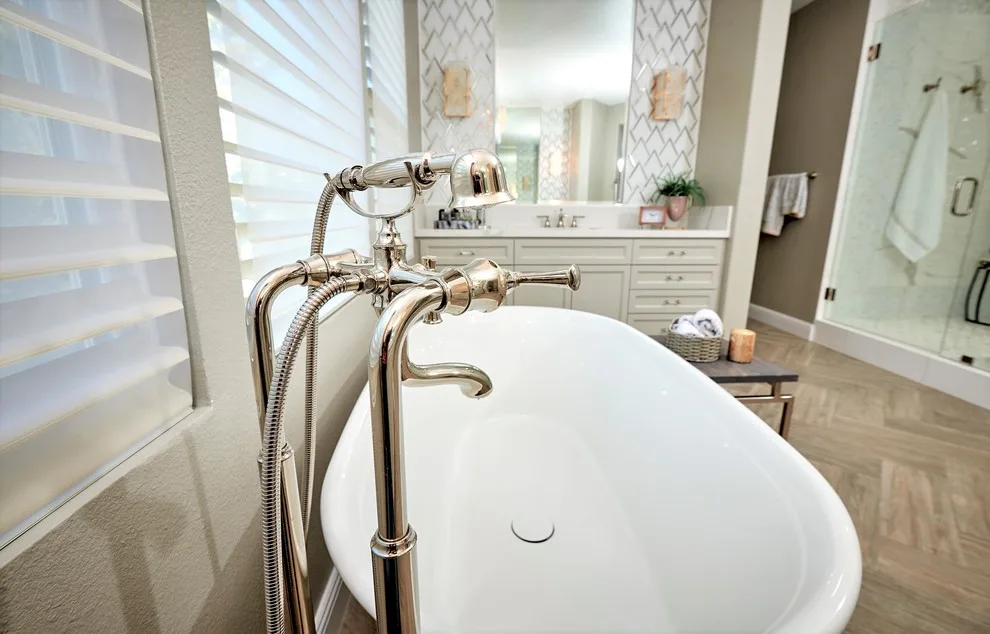 Main Bathroom Renovation by Signature Designs Kitchen | Bath | Interiors - Photo 9