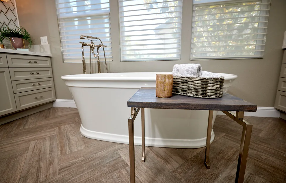 Main Bathroom Renovation by Signature Designs Kitchen | Bath | Interiors - Photo 8
