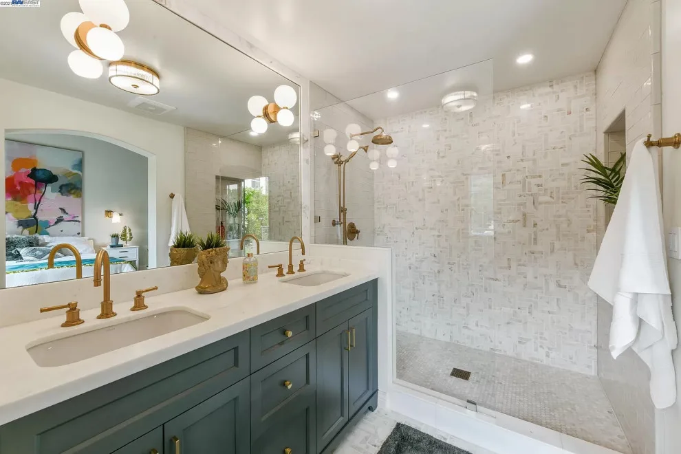 Restrooms and Household Decor by Signature Designs Kitchen | Bath | Interiors - Photo 13
