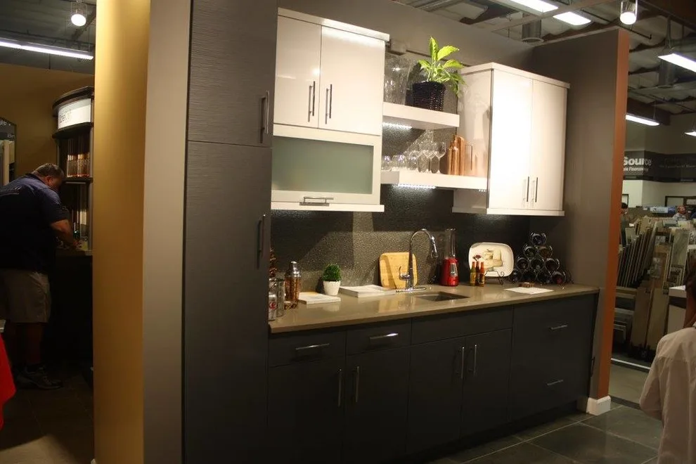 Prosource Display Center by Gayle L Glasband Design - Photo 2