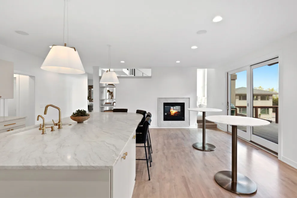 Luxe Essence by Rebecca Ryan Design - Photo 2