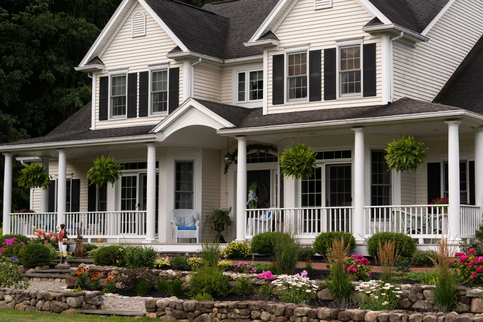 Showcase front landscaping with terraces by Aureli Landscaping & Custom Stone Work - Photo 2