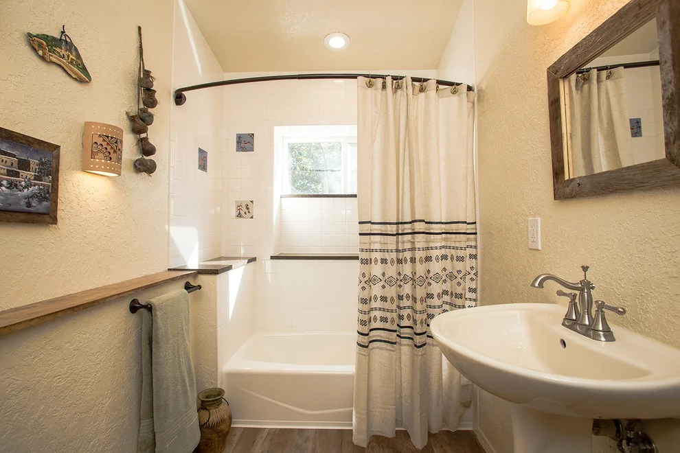 Scarlet Stallion Inn by Dreamstyle Remodeling - Photo 15