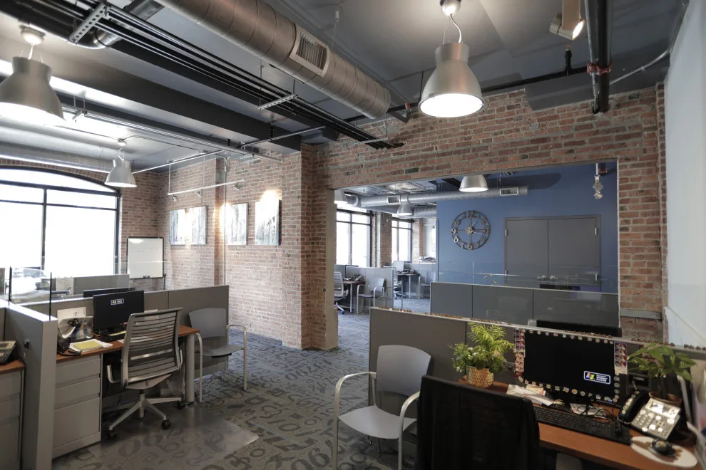 Moving an Expanding Staffing Franchise by J2 Design Studio - Photo 2