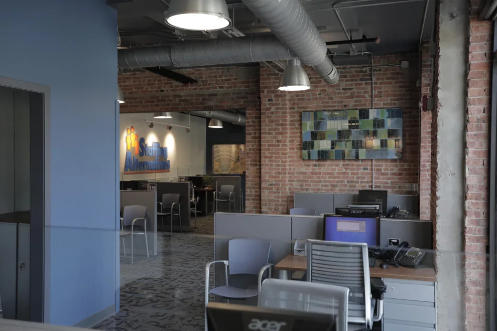 J2 Design Studio - Photo 14