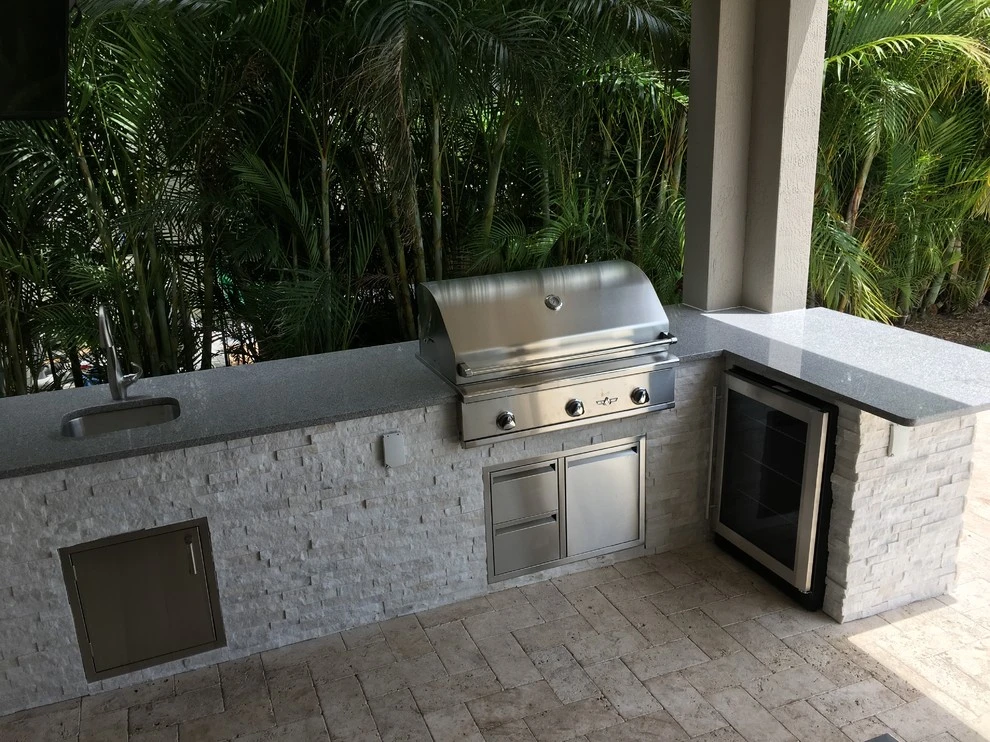White Modern Outdoor Kitchens by Broward Landscape, Inc. - Photo 4