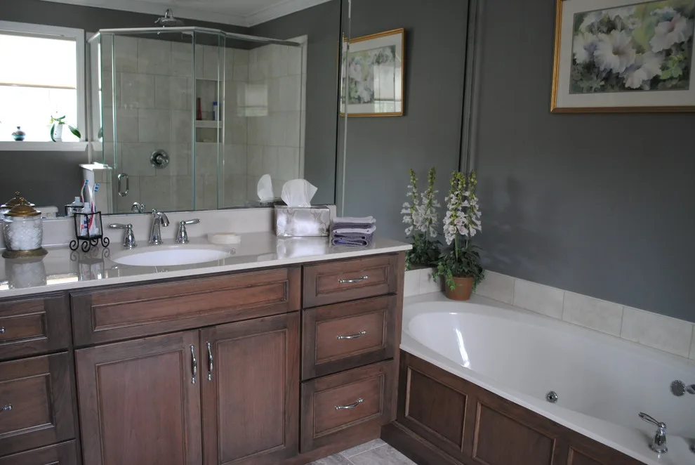 Richmond Heights Restroom by Paula Anane - Perspective Cabinetry And Design - Photo 2